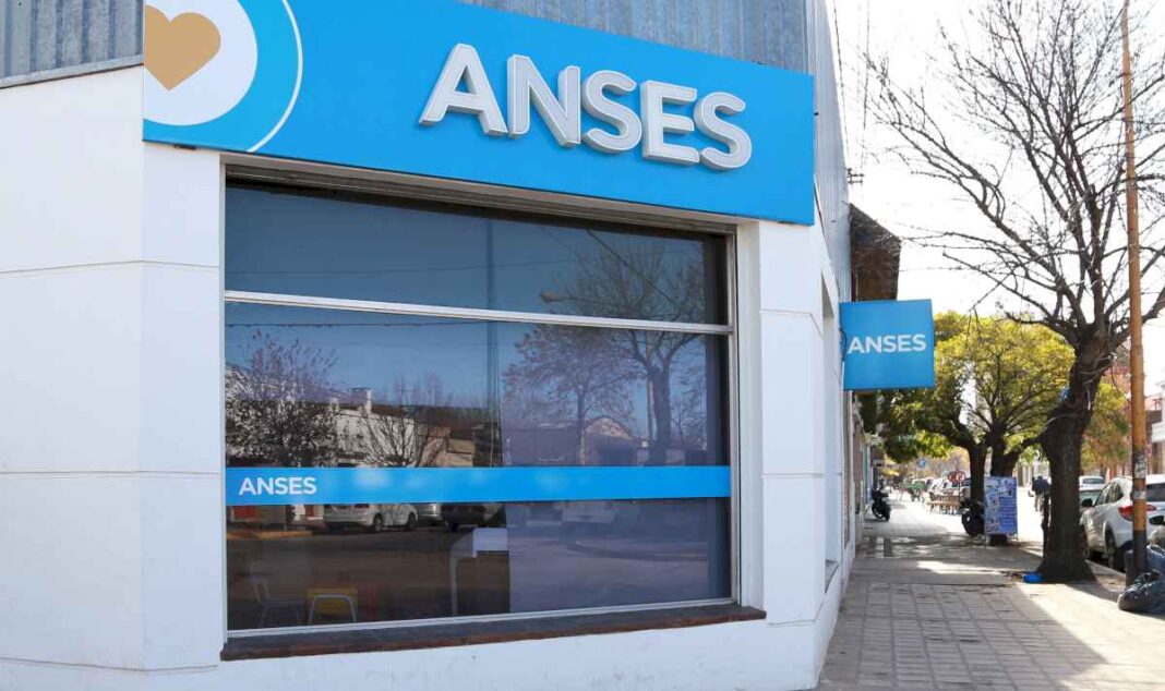 calendario-de-la-anses:-todas-las-prestaciones-que-se-pagan-este-lunes-22-de-julio