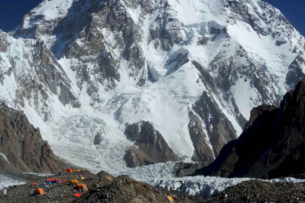 fracasa-una-operacion-de-rescate-por-la-desaparicion-de-dos-escaladores-japoneses-en-el-k2