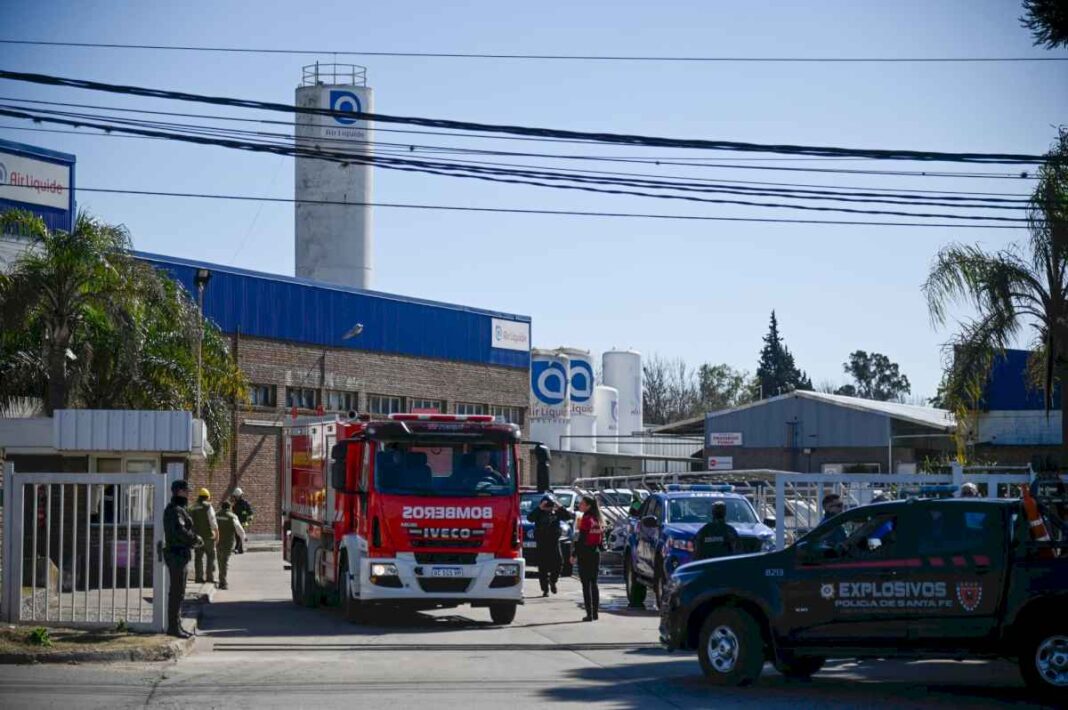 sospechan-que-la-caida-del-avion-en-una-planta-industrial-de-rosario-no-fue-un-accidente