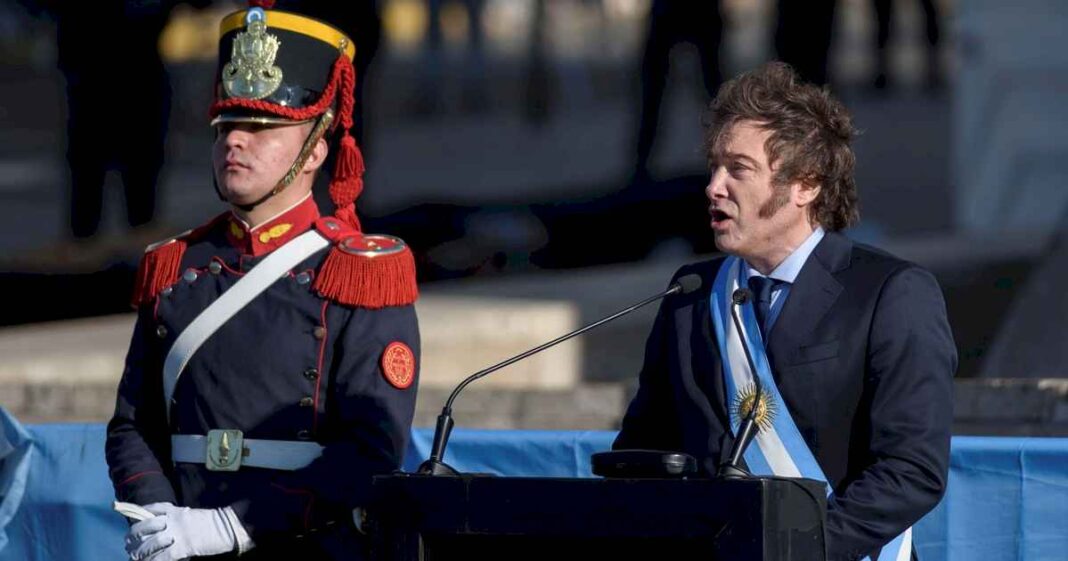 javier-milei-y-sus-medidas,-en-vivo:-el-presidente-habla-en-la-tradicional-cena-de-camaraderia-de-las-fuerzas-armadas