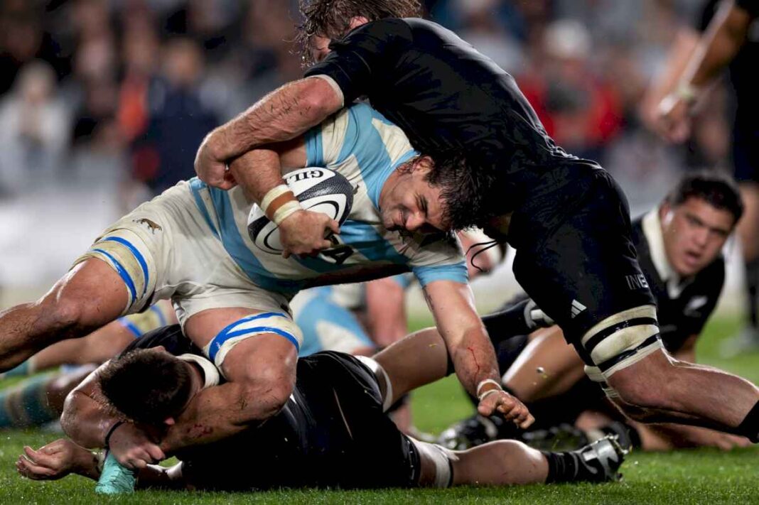 los-pumas-no-pudieron-mantener-el-envion-ganador-y-sufrieron-una-dura-derrota-ante-los-all-blacks