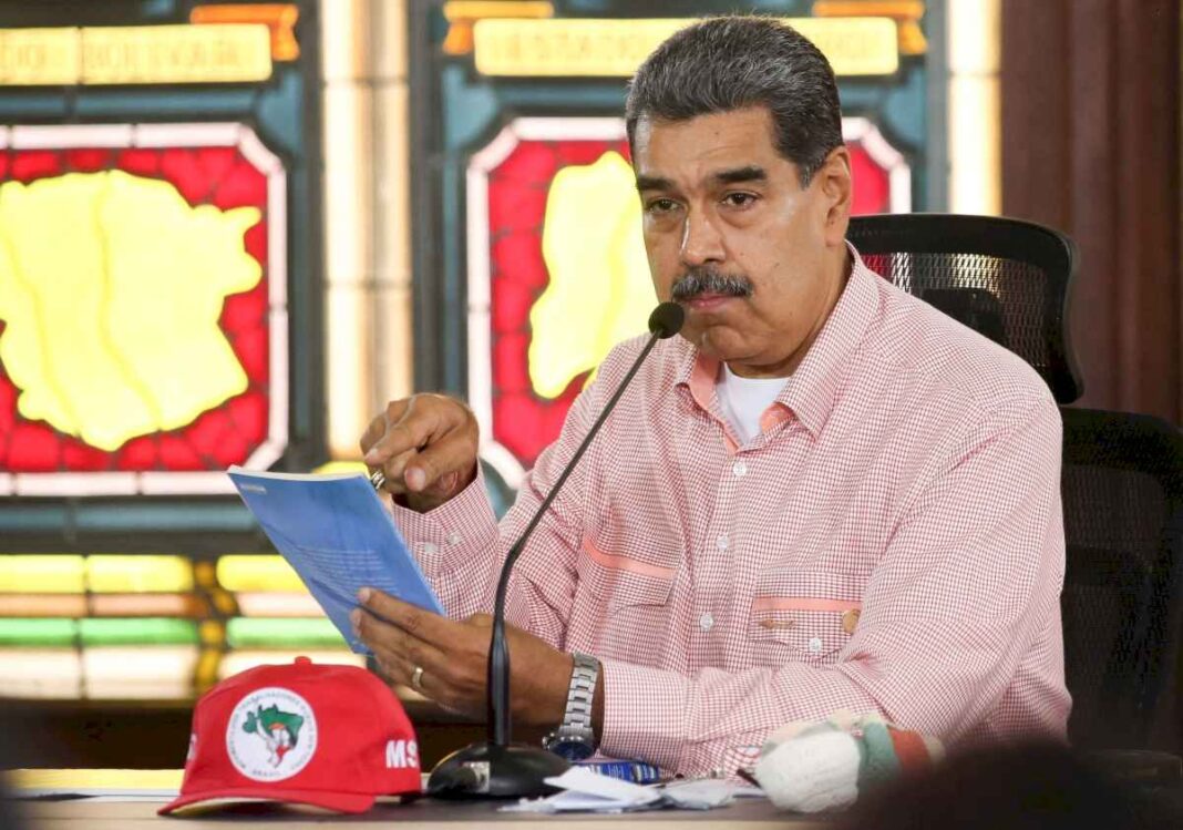 instruyen-al-juez-ramos-a-que-pida-la-captura-internacional-de-maduro-por-violar-derechos-humanos