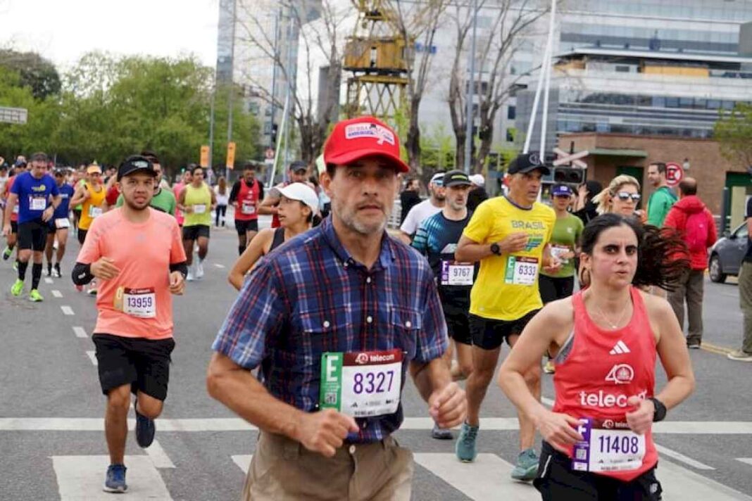 una-manana-diferente:-como-correr-la-maraton-de-buenos-aires-en-la-piel-de-forrest-gump