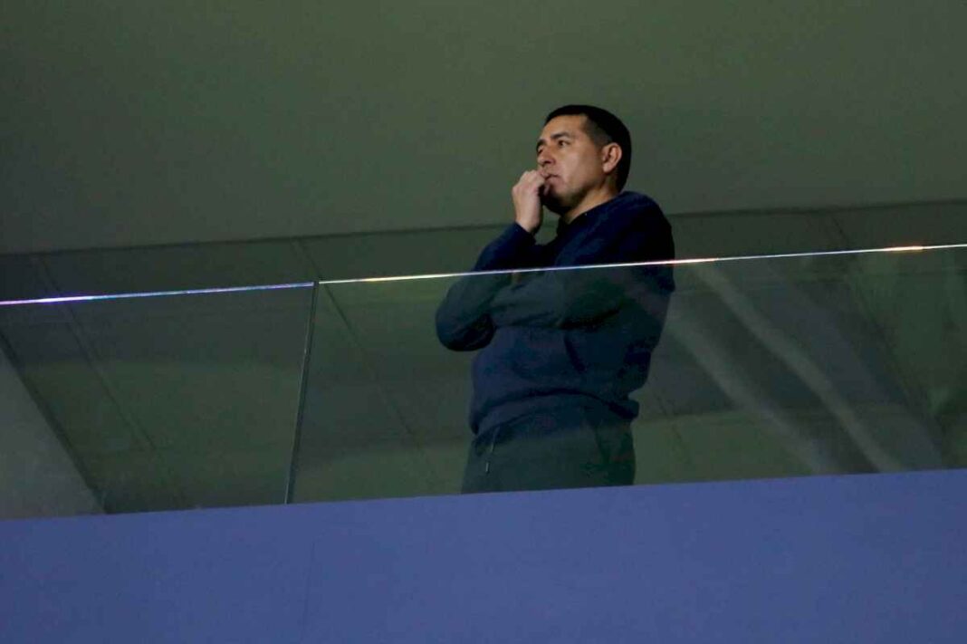 juan-roman-riquelme,-tras-la-renuncia-de-diego-martinez-como-dt-de-boca:-le-pido-disculpas-a-los-hinchas