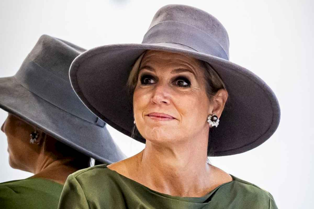 la-reina-maxima-zorreguieta-fue-a-una-clase-de-ballet-en-amsterdam-y-deslumbro-con-su-llamativo-look