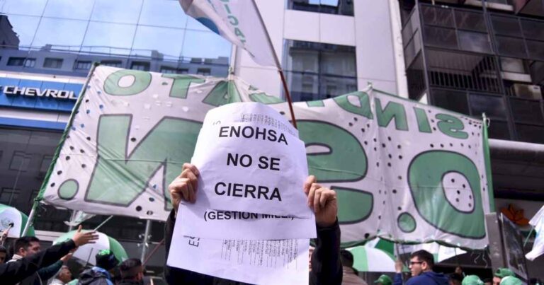 el-gobierno-decreto-la-disolucion-de-enohsa,-ente-encargado-del-acceso-al-agua-potable