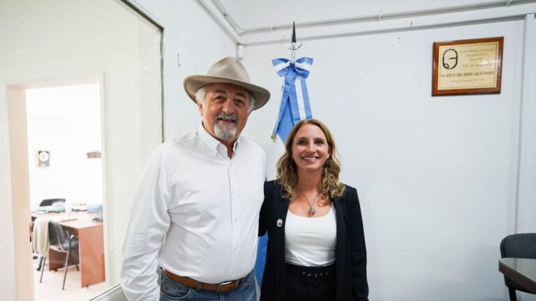 Othar acompañó a Peralta en la apertura de sesiones