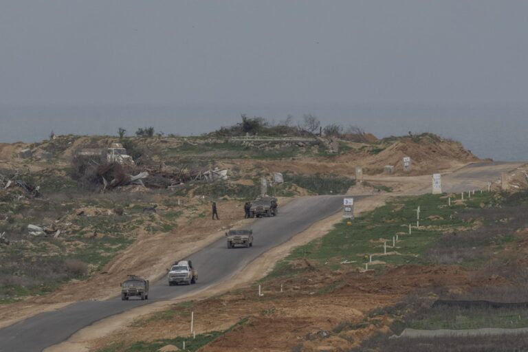 Las tropas israelíes se retiran de un importante corredor de la Franja de Gaza