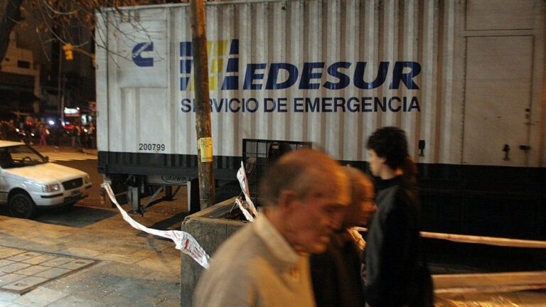Denuncian penalmente a Edesur por defraudación ante los reiterados cortes de luz