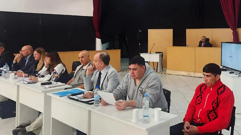 Crettón se quedó sin señal de celular media hora después de que Napal estaba cerca