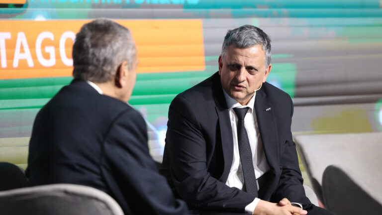 Marín confirmó que YPF se dedicará 100% a Vaca Muerta y dejará Chubut