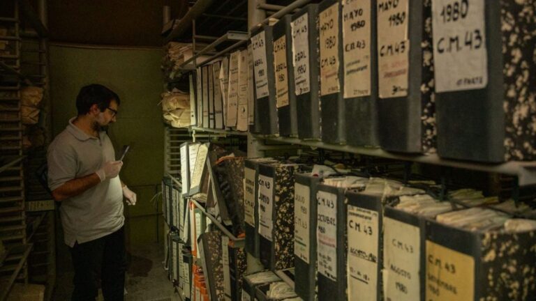 Trabajan para abrir a la comunidad el archivo de YPF