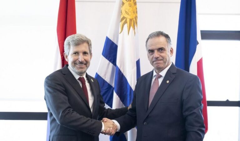 Orsi recibió a Frigerio en Uruguay: «Nunca más un Botnia»