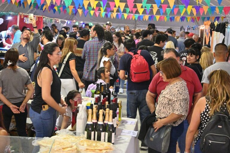 Semana Santa en Puerto Madryn: se viene la XXI edición de la Feria de Pescadores Artesanales