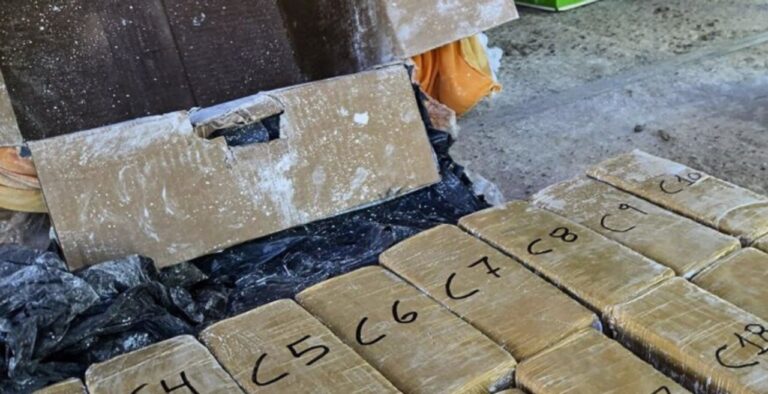 Interceptaron el tráfico de más de 100 kilos de drogas: llevaban marihuana y pasta base