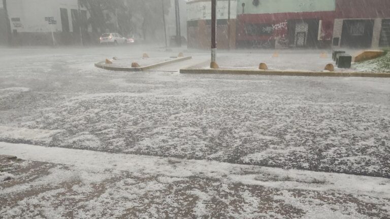 Llegó la tormenta al AMBA: fotos y videos del granizo en distintos puntos de Buenos Aires