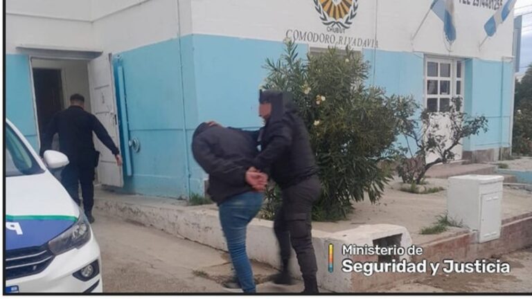 Paseaba por el Abel Amaya y tenía pedido de captura