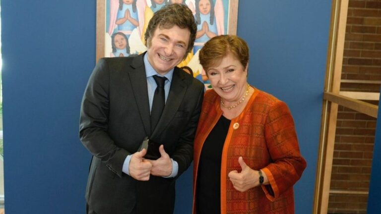 Tras ponerse al hombro la campaña de LLA, la titular del FMI tuvo que dar marcha atrás