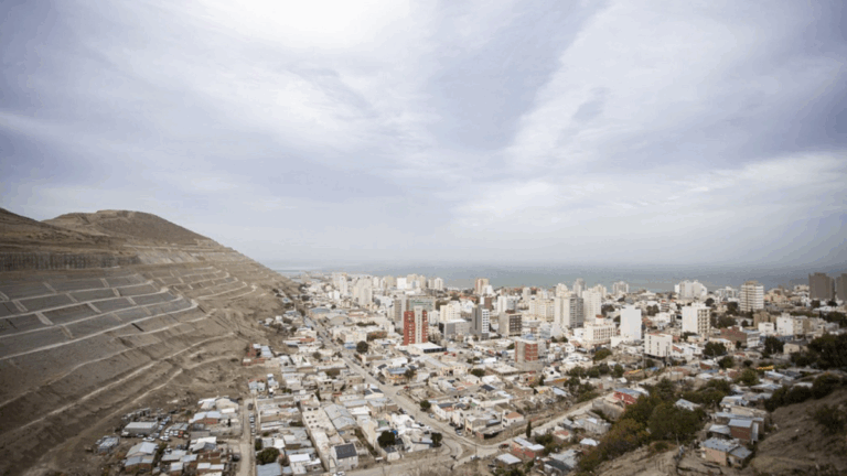 Cielo mayormente nublado y ráfagas de hasta 59 km/h para este jueves