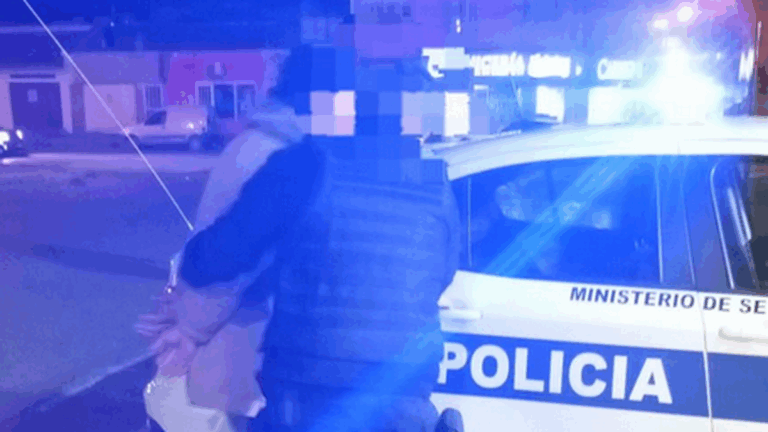 Se llevaba sin pagar 14 chocolates y 3 aceites de oliva