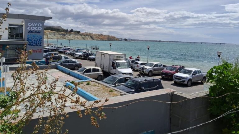 Viernes con cielo parcialmente nublado y temperaturas frescas