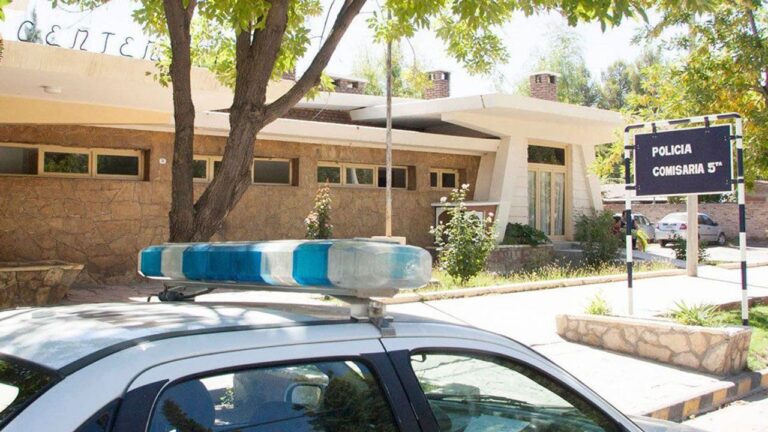 Investigaban un robo y descubrieron un centro de venta de drogas en Centenario