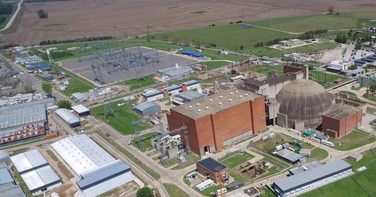 En pleno invierno, sale de operación la central nuclear Atucha II: impacto en el precio de la luz