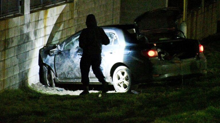 Robaron en zona de chacras, los persiguieron y chocaron