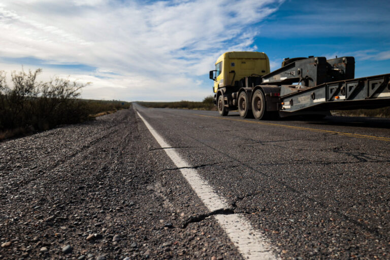 Gobierno admite que las rutas necesitan mantenimiento, pero prioriza la macroeconomía