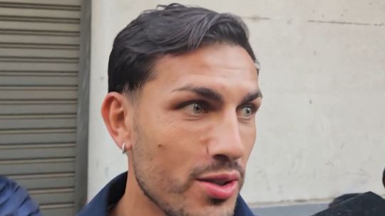 Leandro Paredes vuelve a Boca: locura en la revisión médica y fotos con hinchas