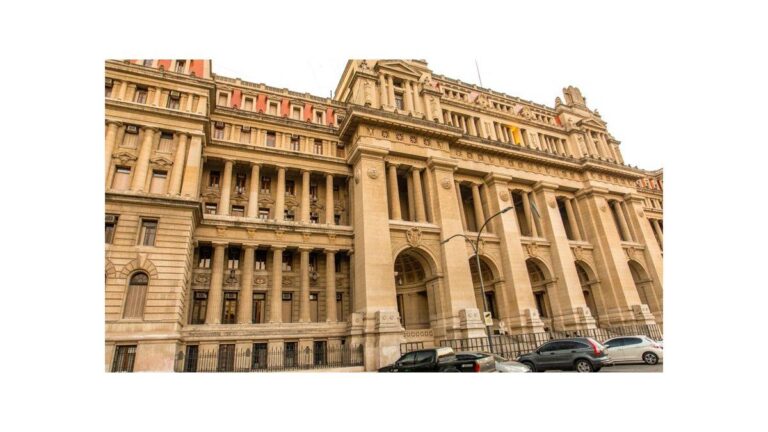 Revés para Ciudad: confirman cautelar que suspende la implementación del fuero laboral