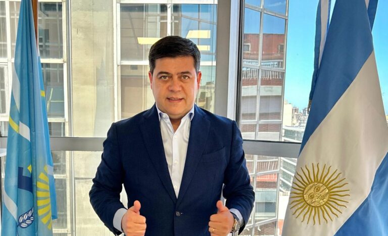 Treffinger denunció a Bustos por «intimidación» por sacarse una foto con su hijo