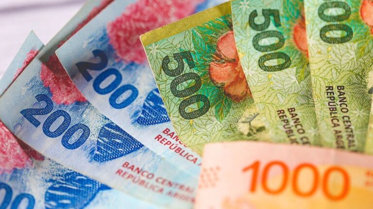 Paritarias: bancarios acordaron nuevo aumento y el salario inicial será de $1.872.000