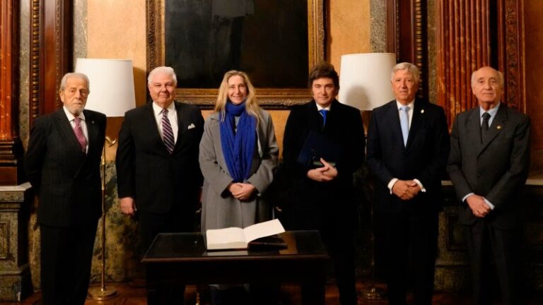 El presidente Javier Milei les dijo «perversos» a los gobernadores