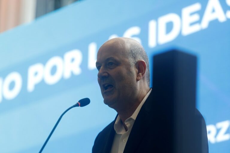 Sturzenegger dice que los jueces son la verdadera casta y propuso aplicarles «el método de la Revolución Francesa»