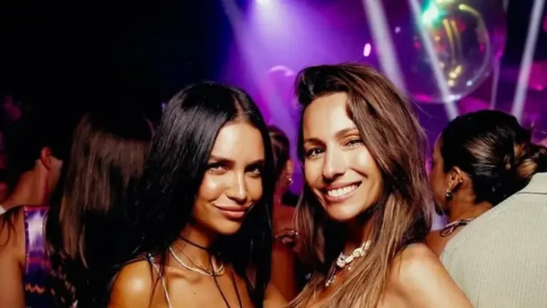 Pampita disfrutó su soltería en Ibiza: fue vista muy cerca de un ex de la China Suárez