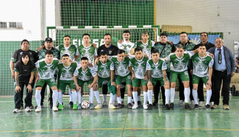 Comodoro expuso fragilidades estructurales en un debut con déficit funcional en Rosario