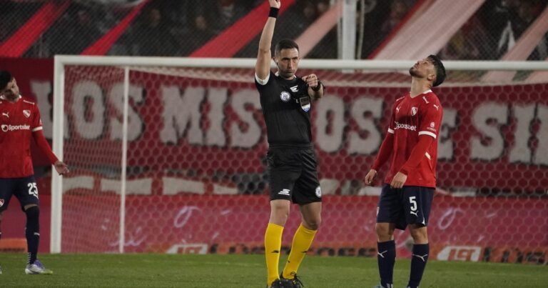 «Las chiquitas»: el fútbol argentino levanta la guardia contra los arbitrajes y el VAR que cada vez hacen más ruido