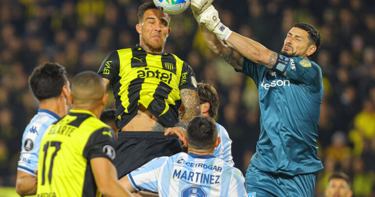 Racing – Peñarol, la revancha de la batalla de Montevideo: la racha que busca cortar Costas y el antecedente que genera ilusión