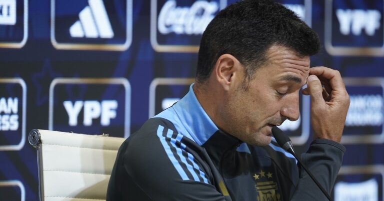 La señal de Scaloni con Paredes que en Boca recibieron con los brazos abiertos
