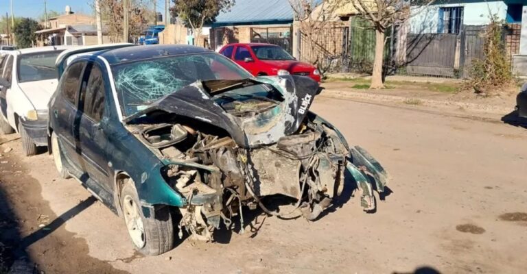 Tragedia en General Roca: un hombre murió en un choque en el barrio Quinta 25