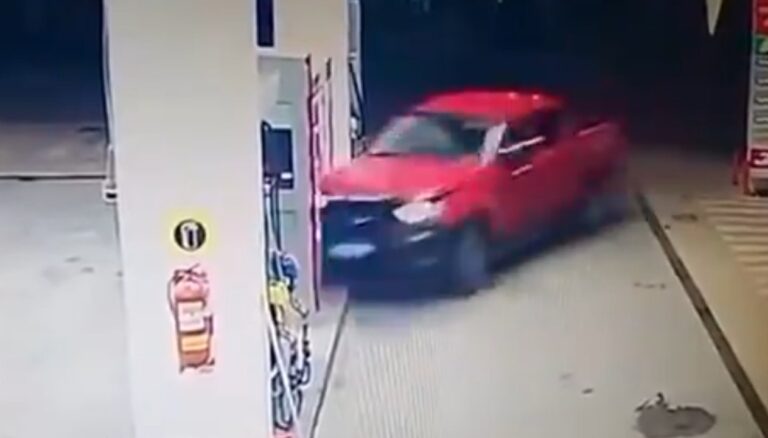 Estaba en pe… mal: chocó su camioneta contra una estación de servicio y casi desata una tragedia