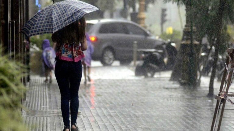 La cordillera neuquina bajo alerta amarilla por fuertes lluvias este sábado