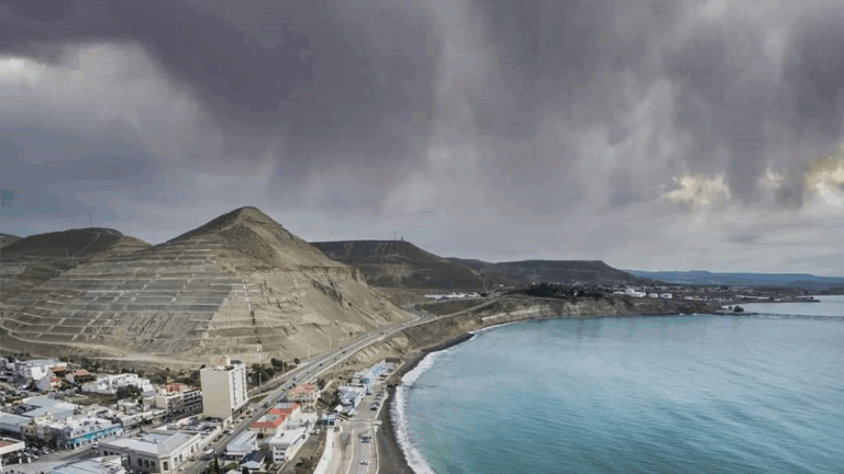 Alerta amarilla por vientos fuertes hasta la tarde