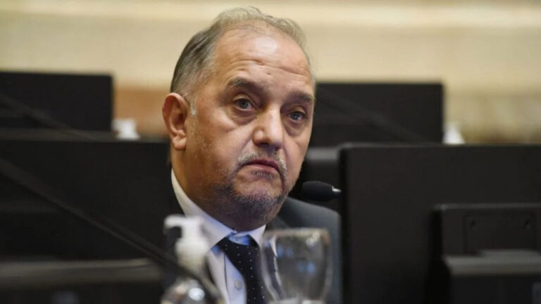 Linares cargó contra los gobernadores dialoguistas