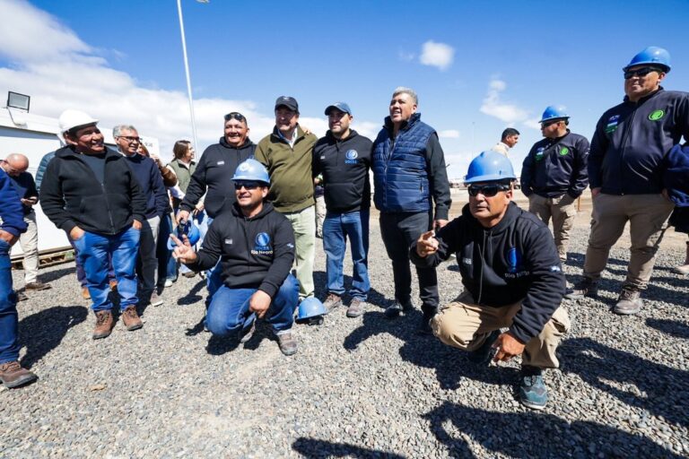 Ocho de cada diez trabajadores del oleoducto Vaca Muerta Oil Sur son rionegrinos