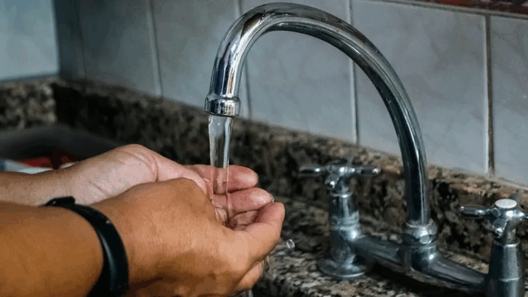Corte de agua por 24 horas en numerosos barrios de zona norte