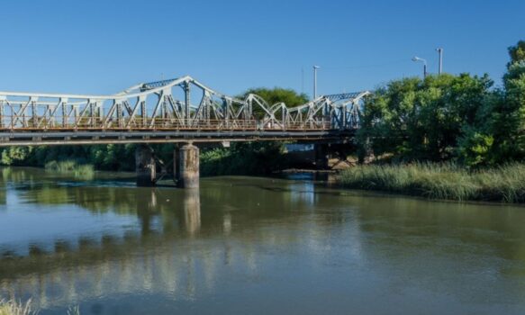 Rawson intensifica campaña para prohibir bañistas en el río Chubut