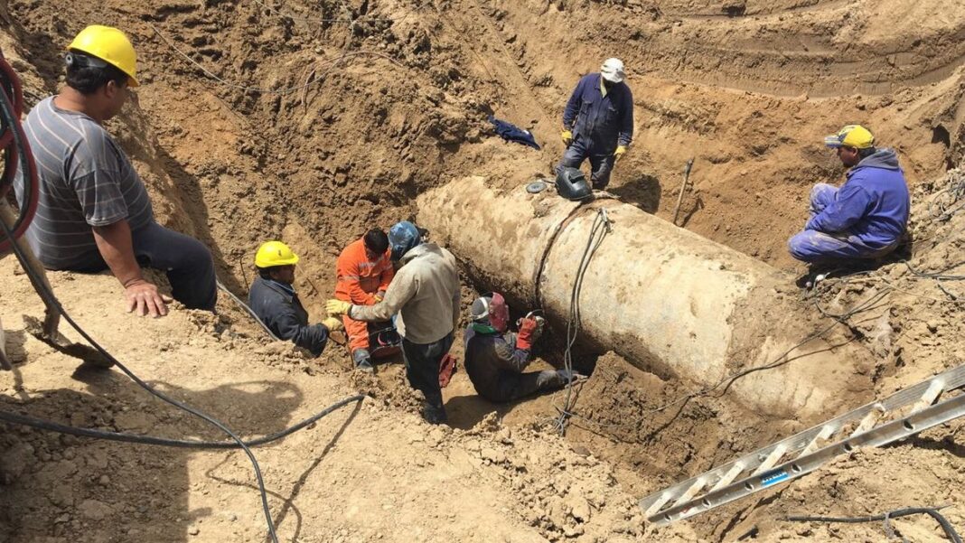2307330-avanzan-las-tareas-de-reparacion-en-el-acueducto