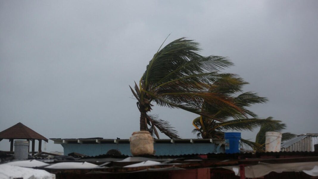 2312932-estamos-encerradas-en-el-bano-el-relato-de-dos-turistas-argentinas-durante-el-paso-de-melissa